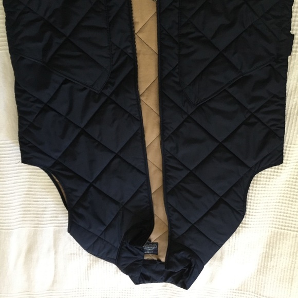 J Crew quilted vest in Navy - Picture 2 of 3